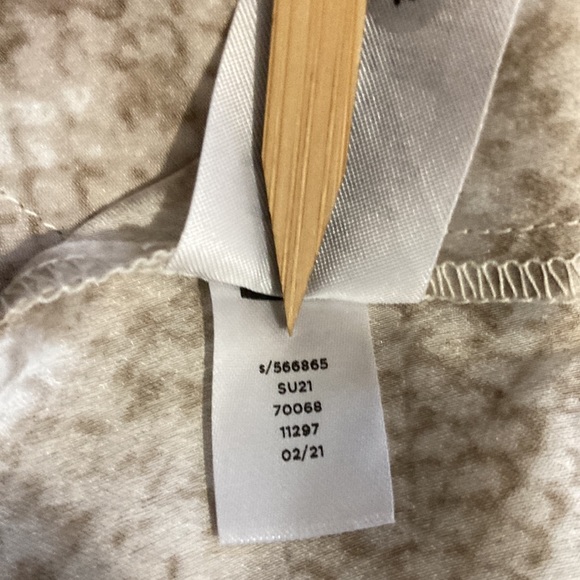 Ann Taylor Size XS snake print light brown 3/4 sleeves blouse. 100% polyester. - Picture 10 of 10